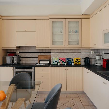 Nefeli City Apartments Patras Buitenkant foto