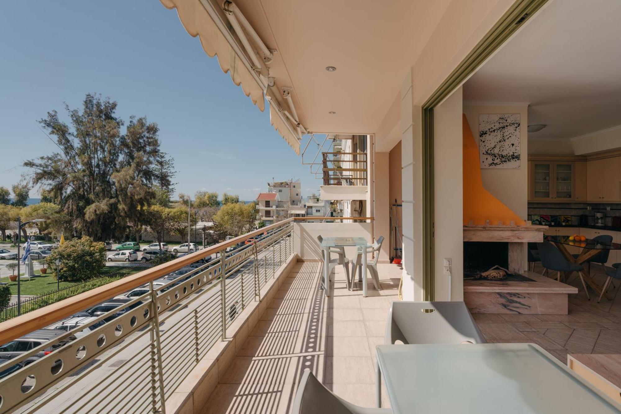Nefeli City Apartments Patras Buitenkant foto