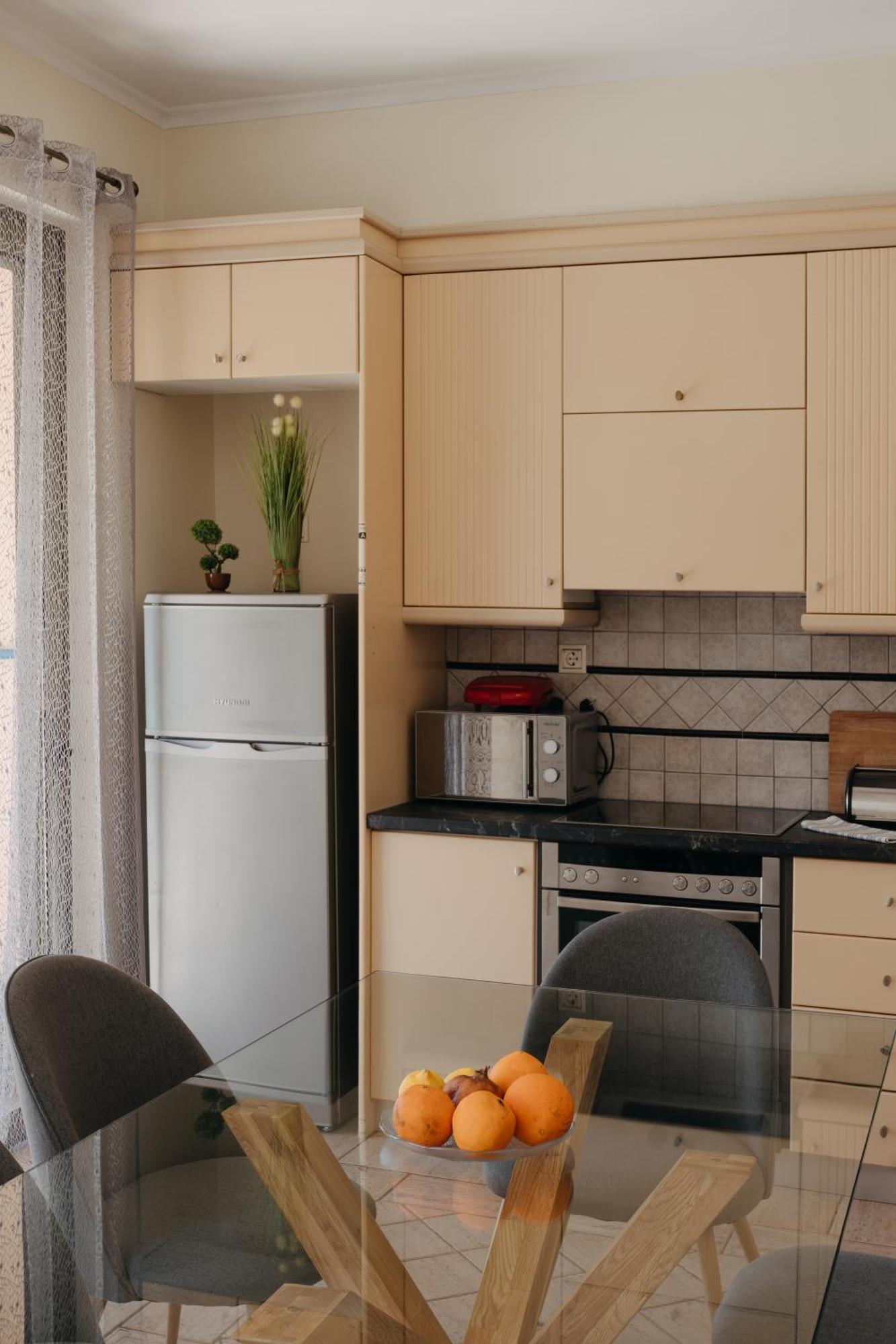 Nefeli City Apartments Patras Buitenkant foto