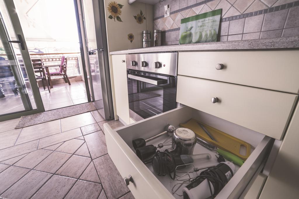 Nefeli City Apartments Patras Buitenkant foto