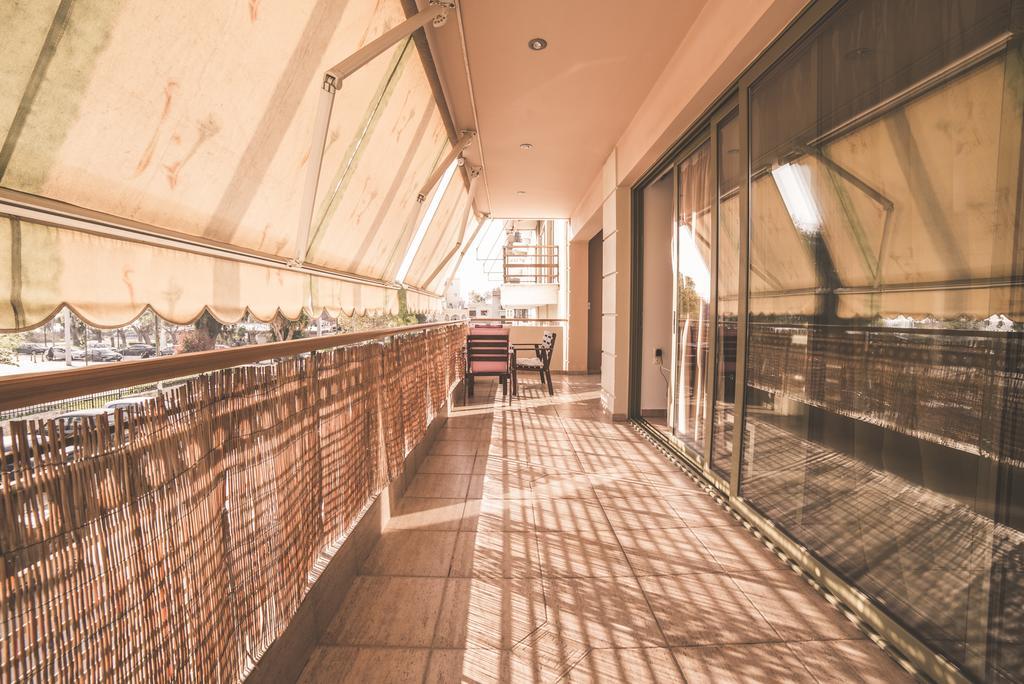 Nefeli City Apartments Patras Buitenkant foto