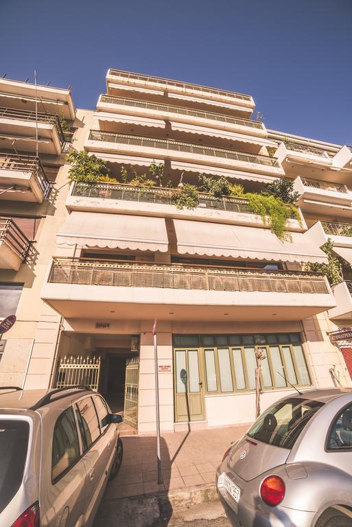 Nefeli City Apartments Patras Buitenkant foto