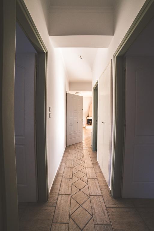 Nefeli City Apartments Patras Buitenkant foto