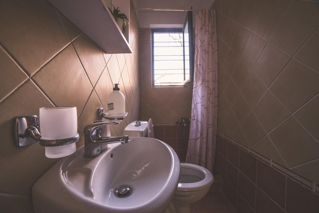 Nefeli City Apartments Patras Buitenkant foto